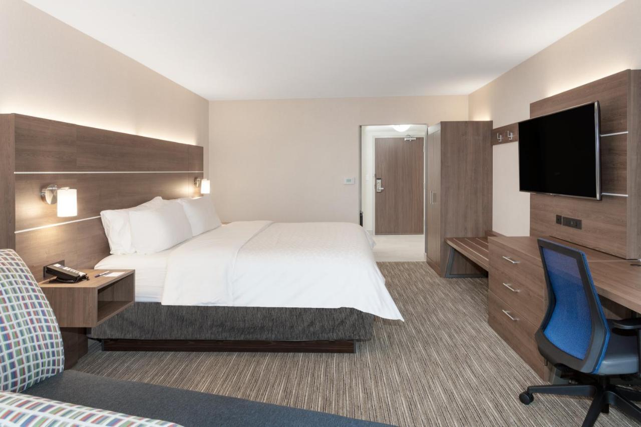 Holiday Inn Express Hotel & Suites Ottawa Airport By Ihg Εξωτερικό φωτογραφία