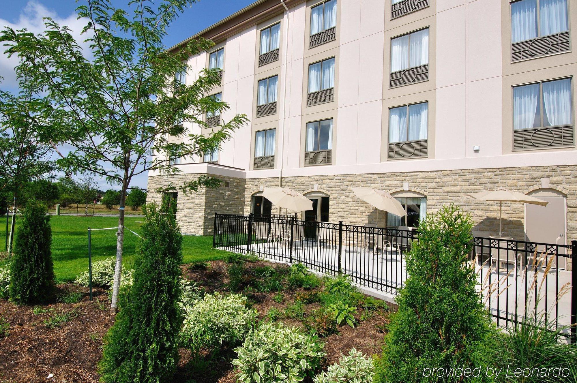 Holiday Inn Express Hotel & Suites Ottawa Airport By Ihg Εξωτερικό φωτογραφία