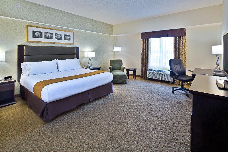 Holiday Inn Express Hotel & Suites Ottawa Airport By Ihg Εξωτερικό φωτογραφία
